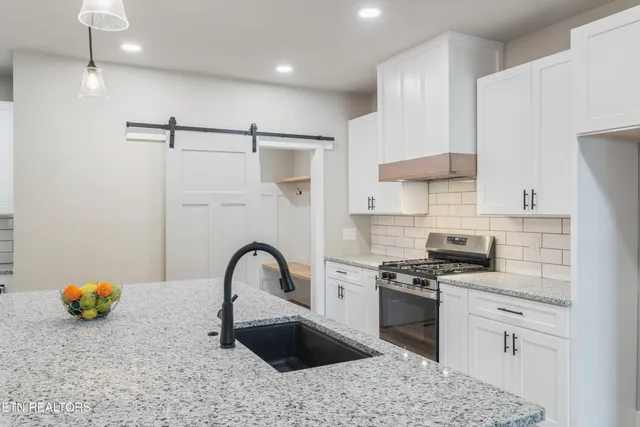 $579,900 | 1160 Meadow Walk Lane, Unit 58, Lenoir City, TN 37772