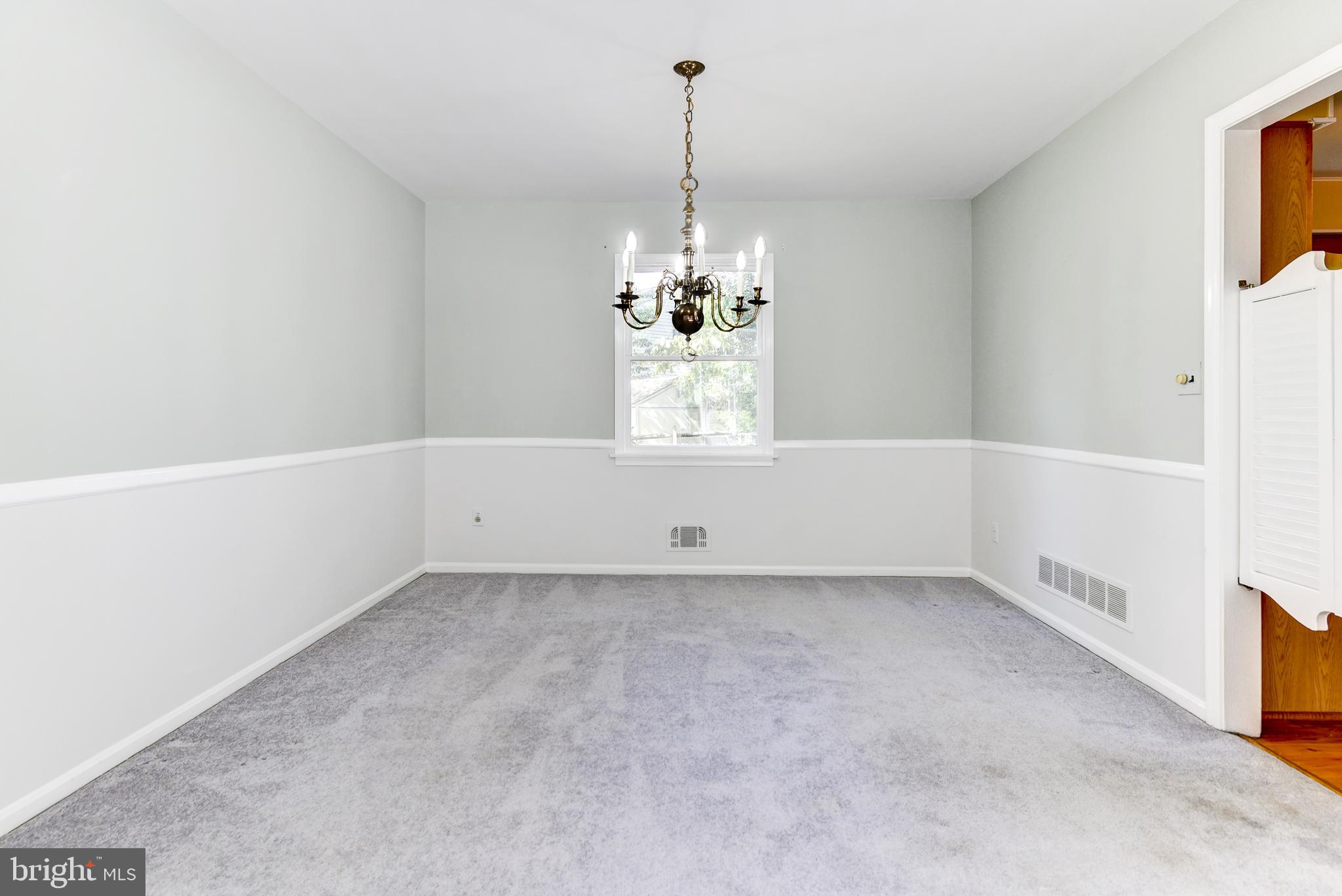 802 Ramshead Circle Cockeysville, MD 21030 - Photo 15 of 33 Great dining space for entertaining
