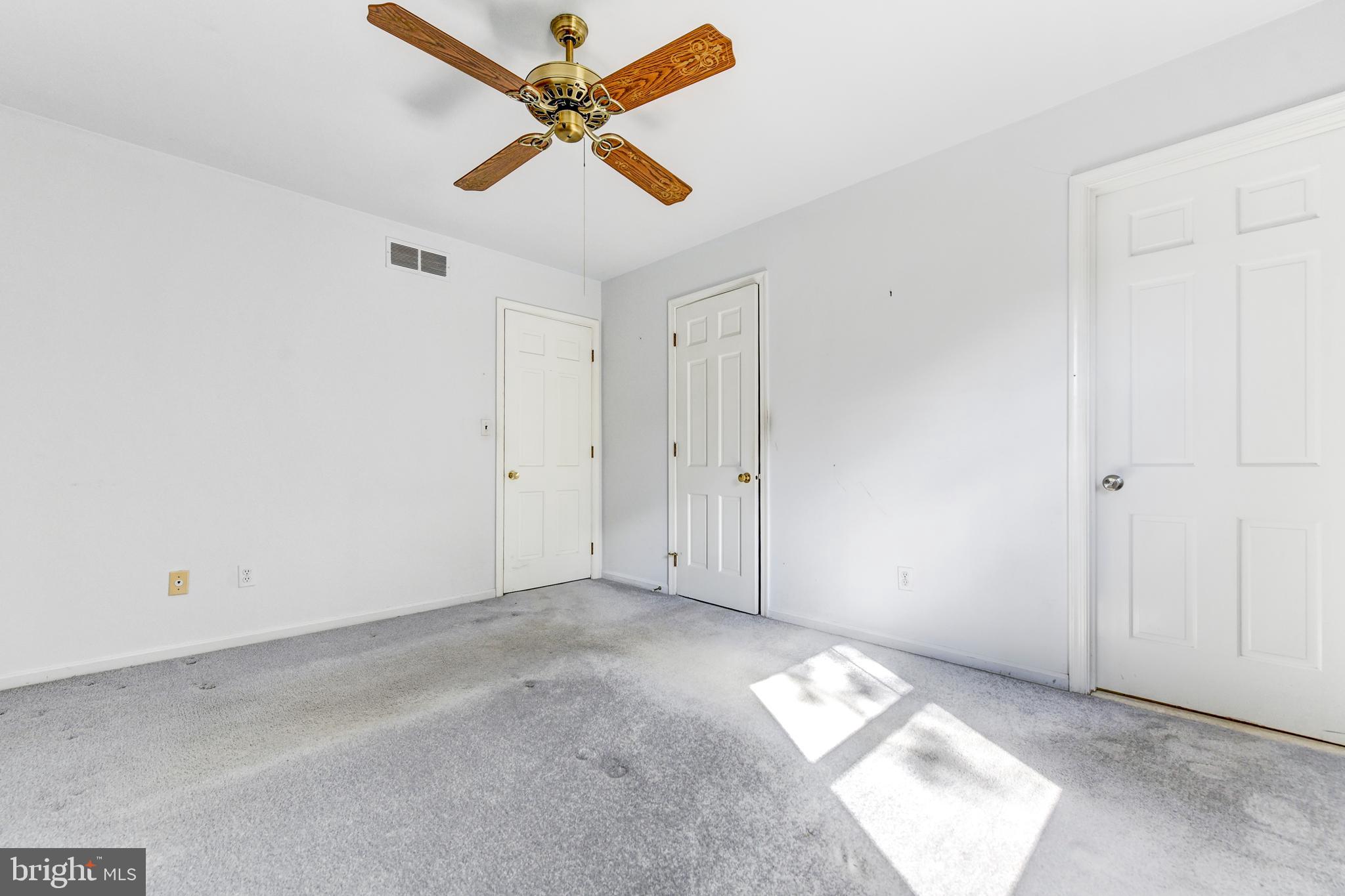 802 Ramshead Circle Cockeysville, MD 21030 - Photo 18 of 33 Master suite with en-suite