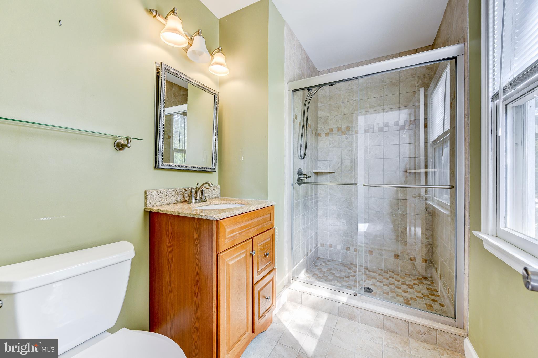 802 Ramshead Circle Cockeysville, MD 21030 - Photo 19 of 33 Master bath with large tiled shower stall