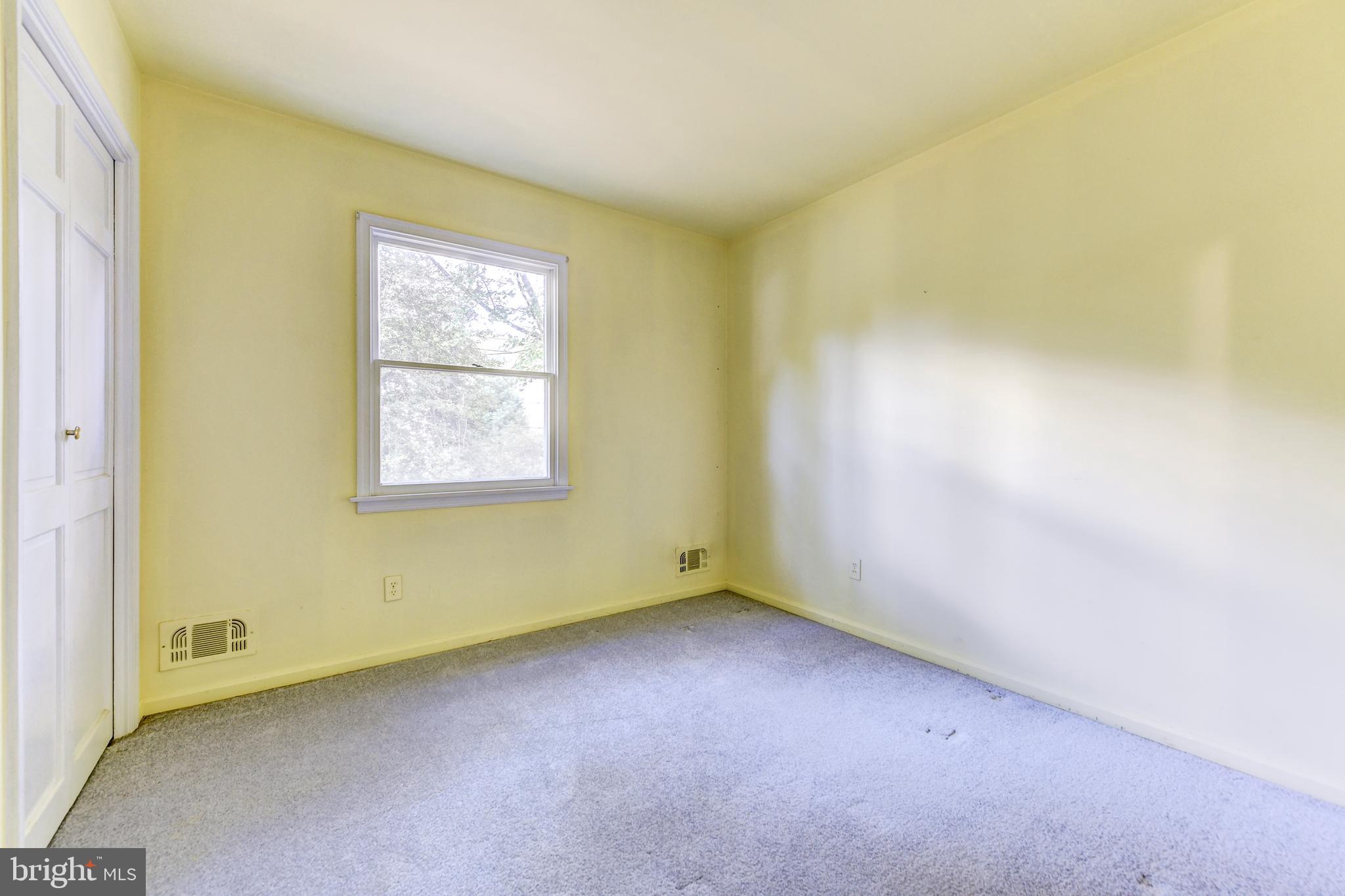 802 Ramshead Circle Cockeysville, MD 21030 - Photo 20 of 33 Bright bedroom #2