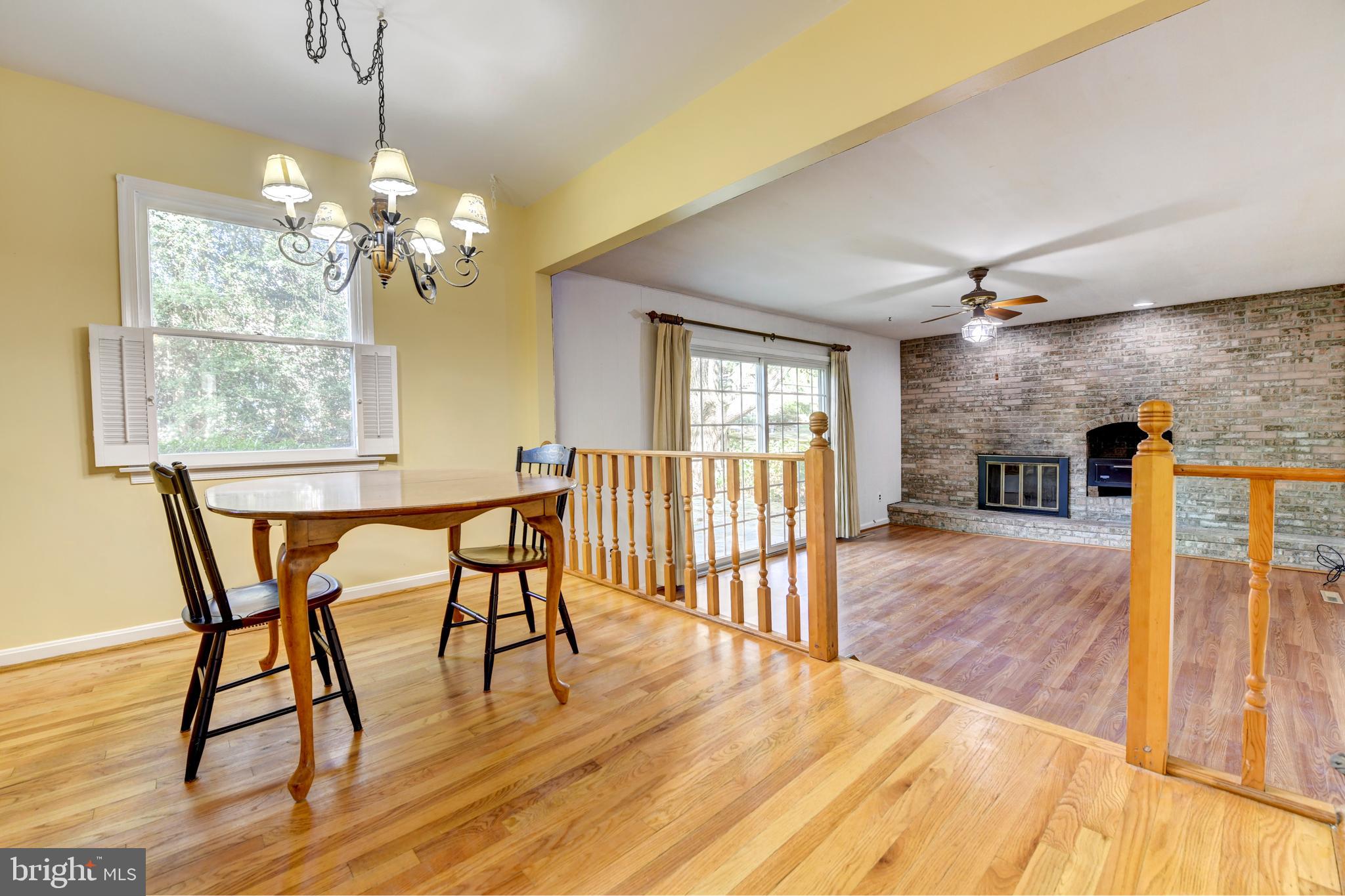 802 Ramshead Circle Cockeysville, MD 21030 - Photo 7 of 33 Breakfast nook overlooks family room