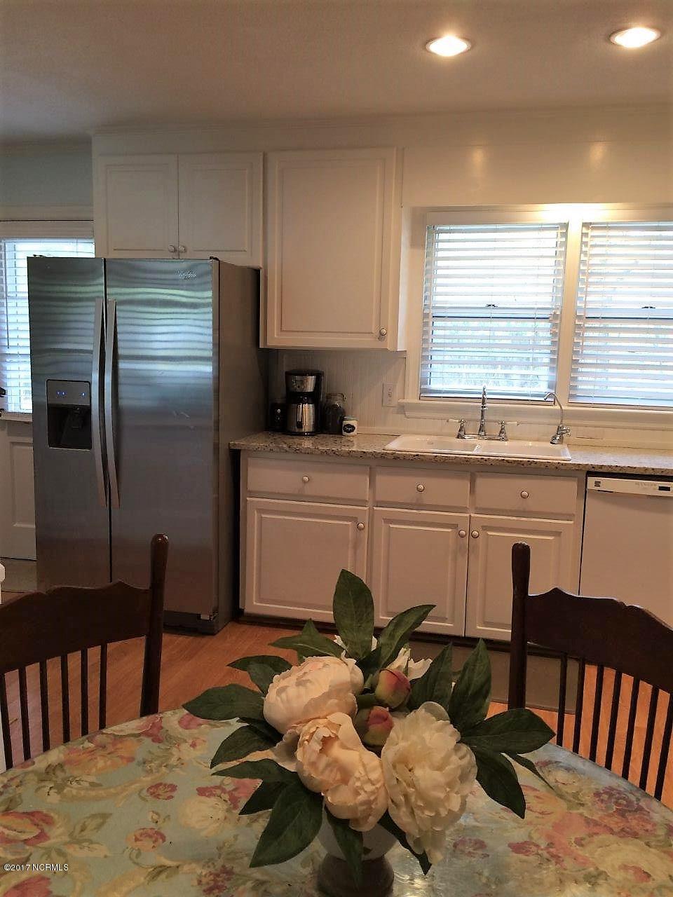 2204 Hodges Road Kinston, NC 28504 - Photo 3 of 24 3
