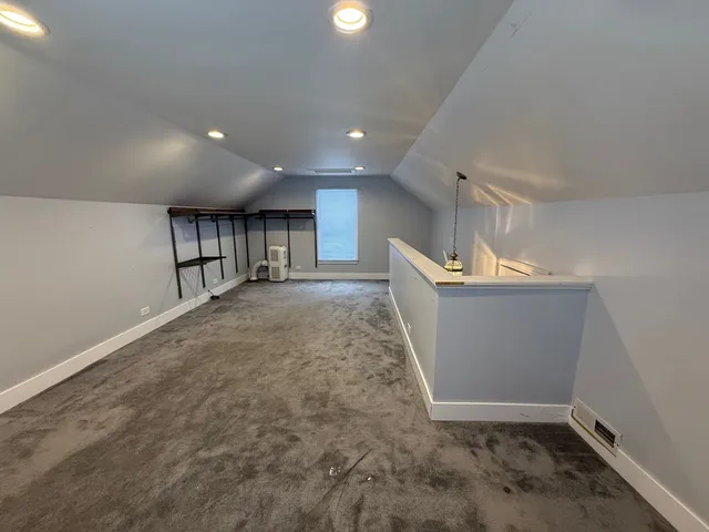 $1,600 | 15036 West Russell Road, Zion, IL 60099