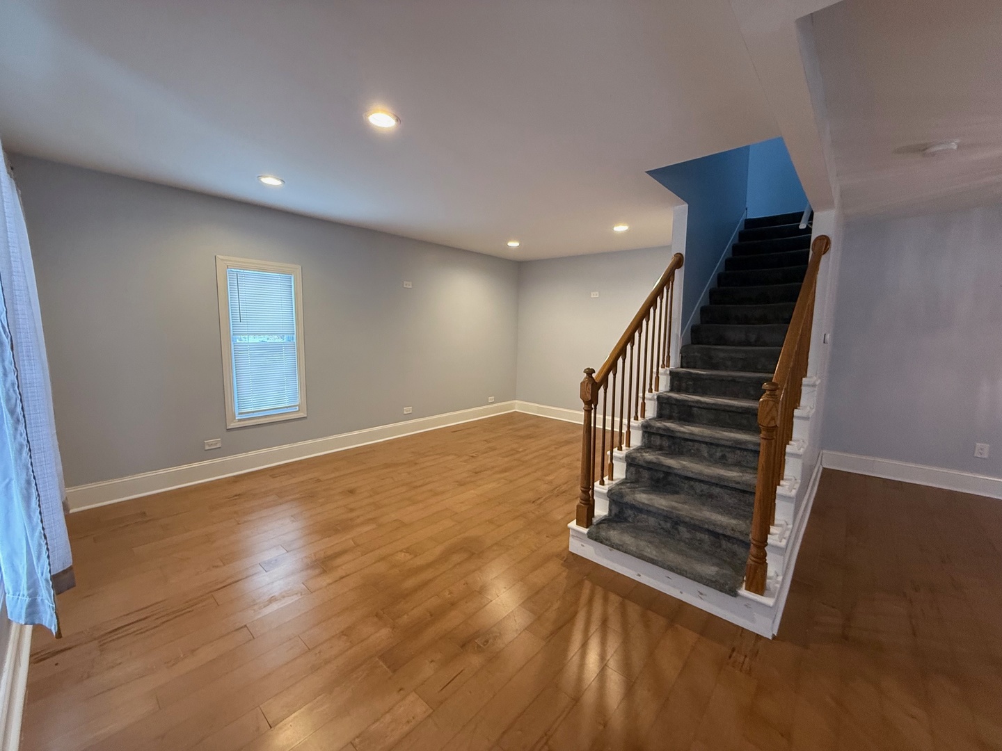 15036 West Russell Road Zion, IL 60099 - Photo 7 of 13 a view of entryway and hall with wooden floor