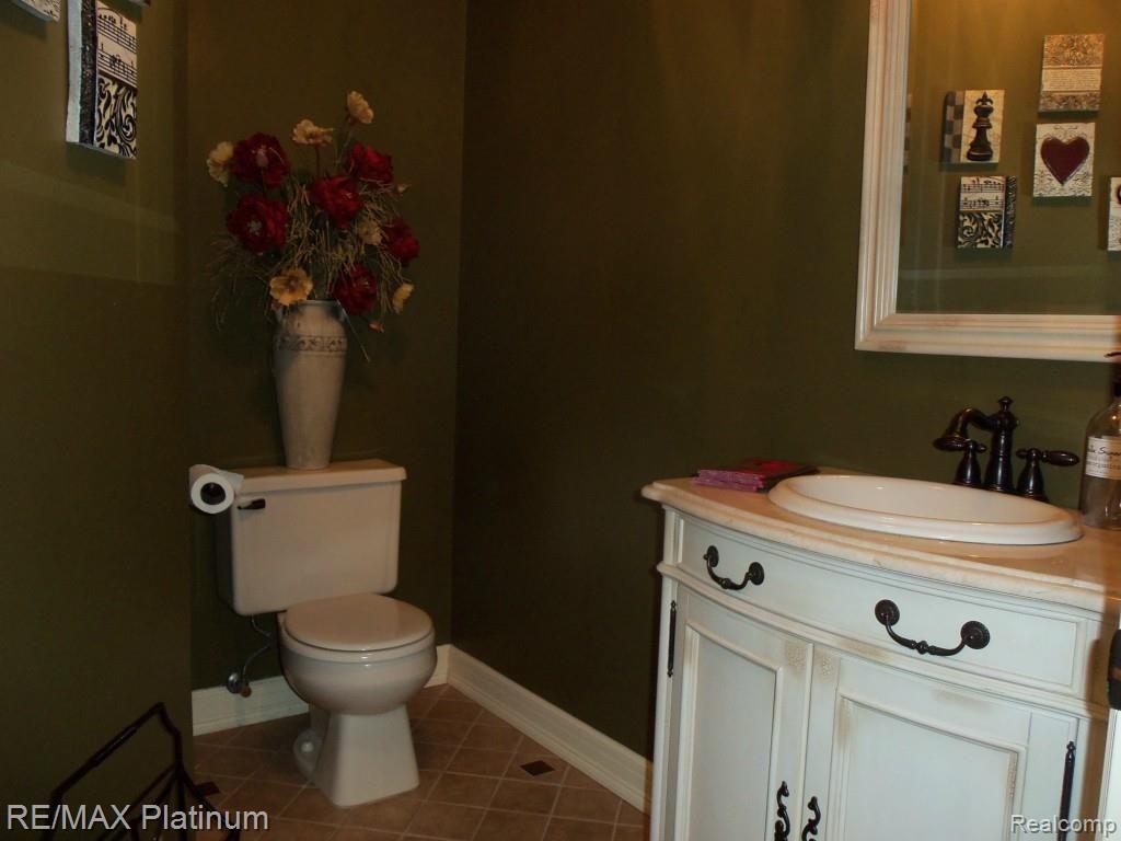 2225 Spruce Ridge Howell, MI 48855 - Photo 16 of 24 Half Bath