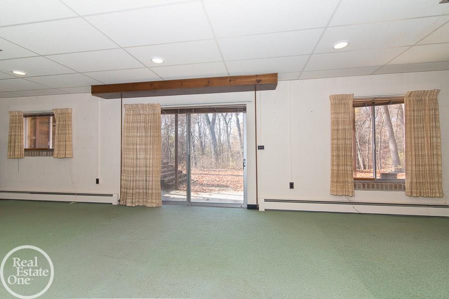 5820 North Rochester Road Rochester, MI 48306 - Photo 18 of 35
