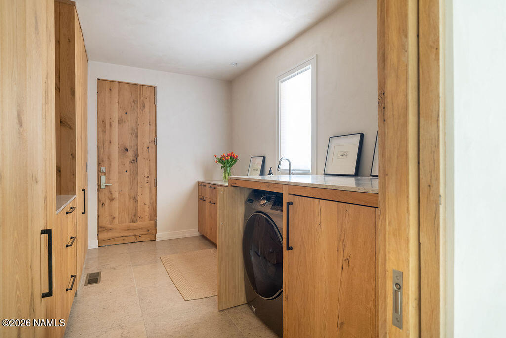 2575 Lindberg Spring Flagstaff, AZ 86005 - Photo 36 of 46 Laundry Room