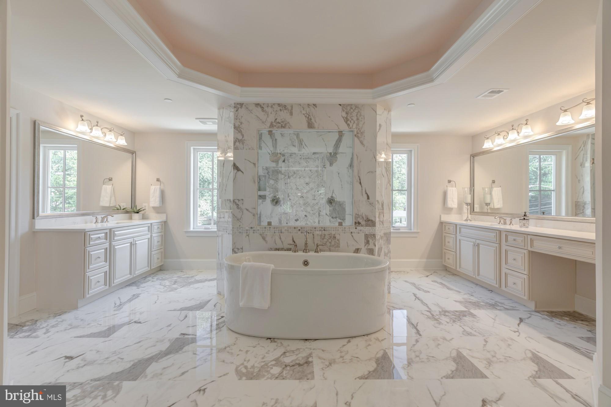 8412 Kingsgate Road Potomac, MD 20854 - Photo 11 of 20 Owner's Bath