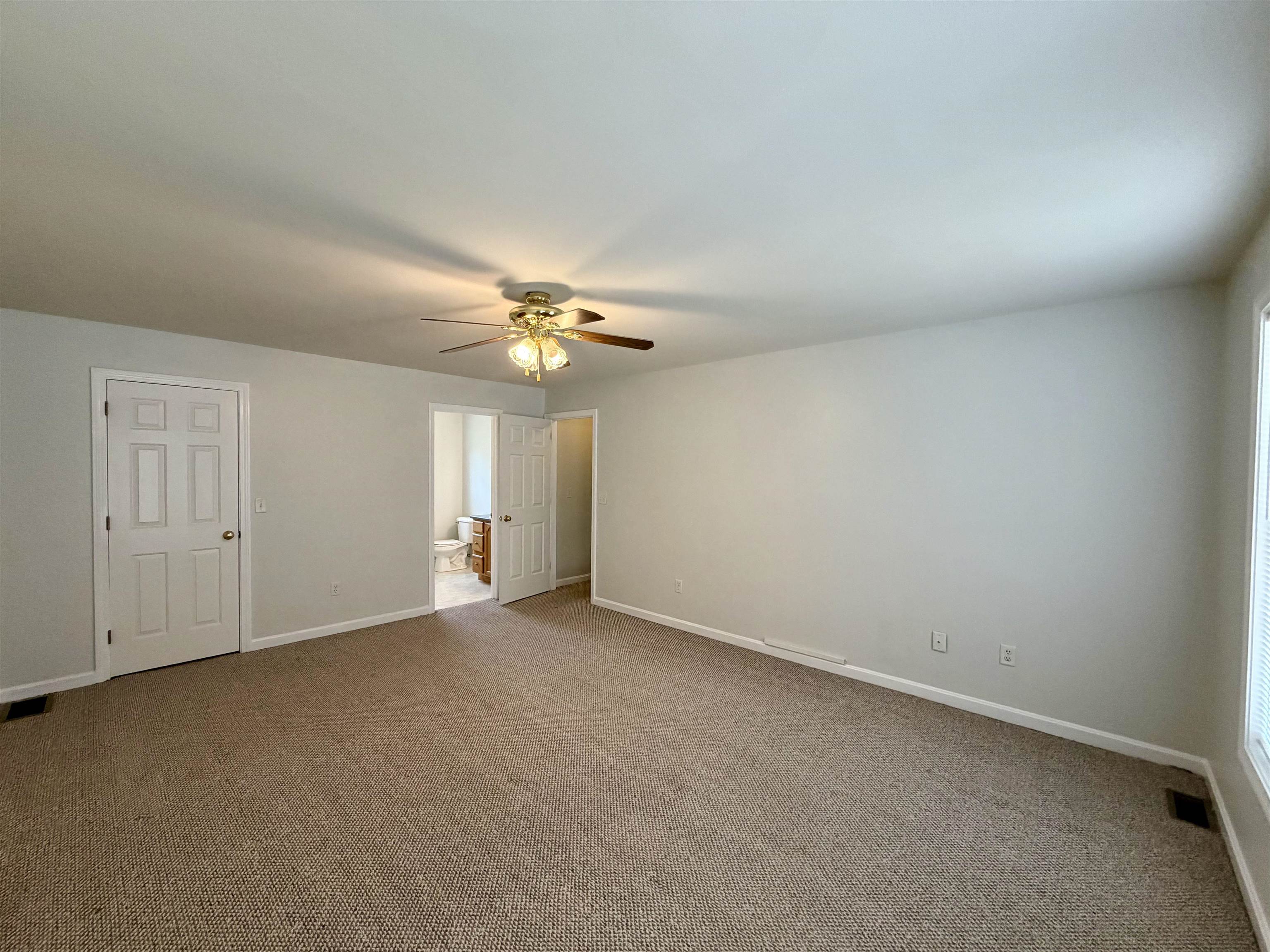 8 Normandy Way Nashua, NH 03063 - Photo 11 of 24