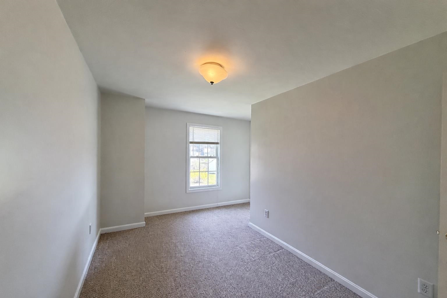 8 Normandy Way Nashua, NH 03063 - Photo 14 of 24