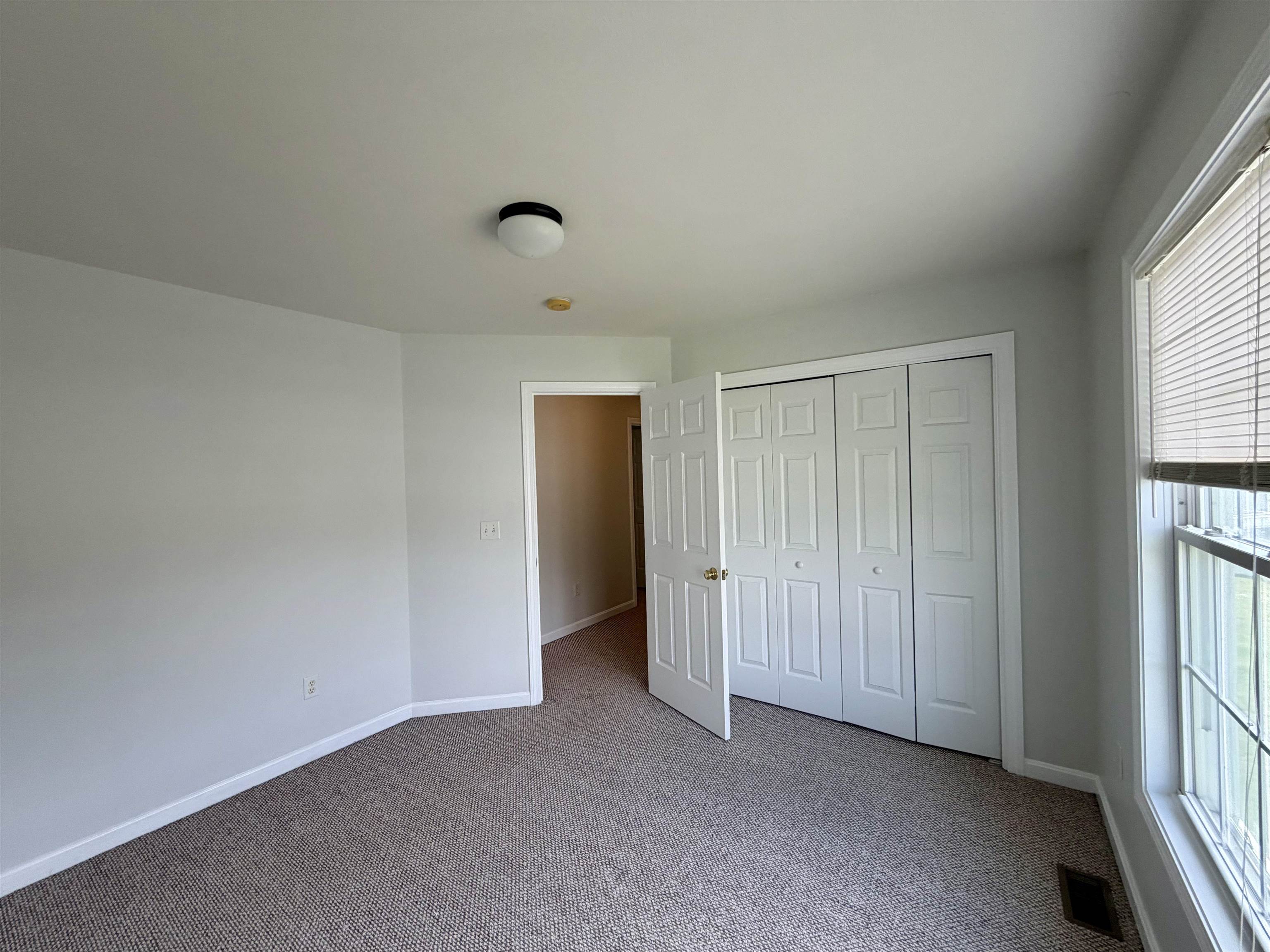 8 Normandy Way Nashua, NH 03063 - Photo 17 of 24