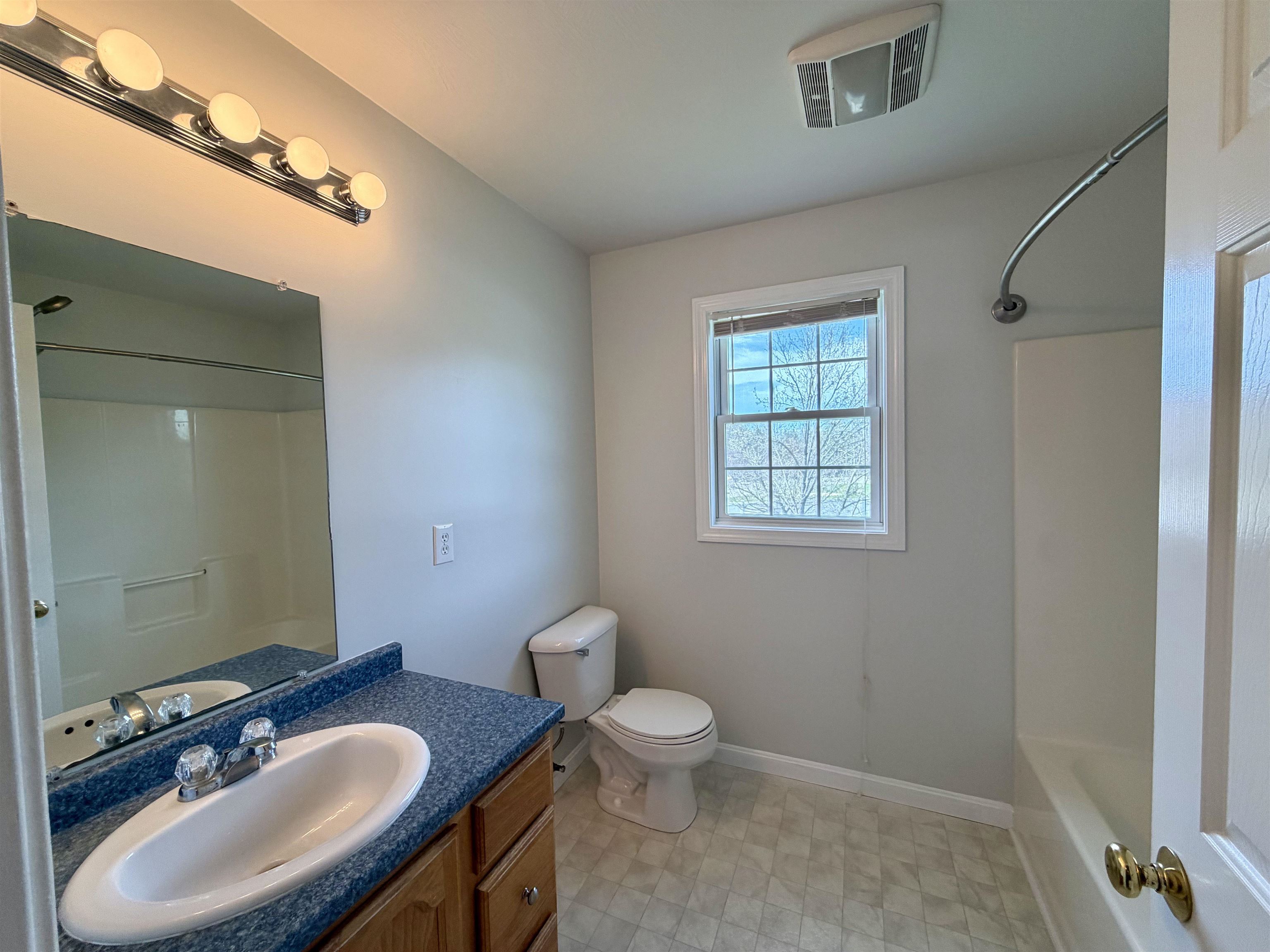 8 Normandy Way Nashua, NH 03063 - Photo 18 of 24