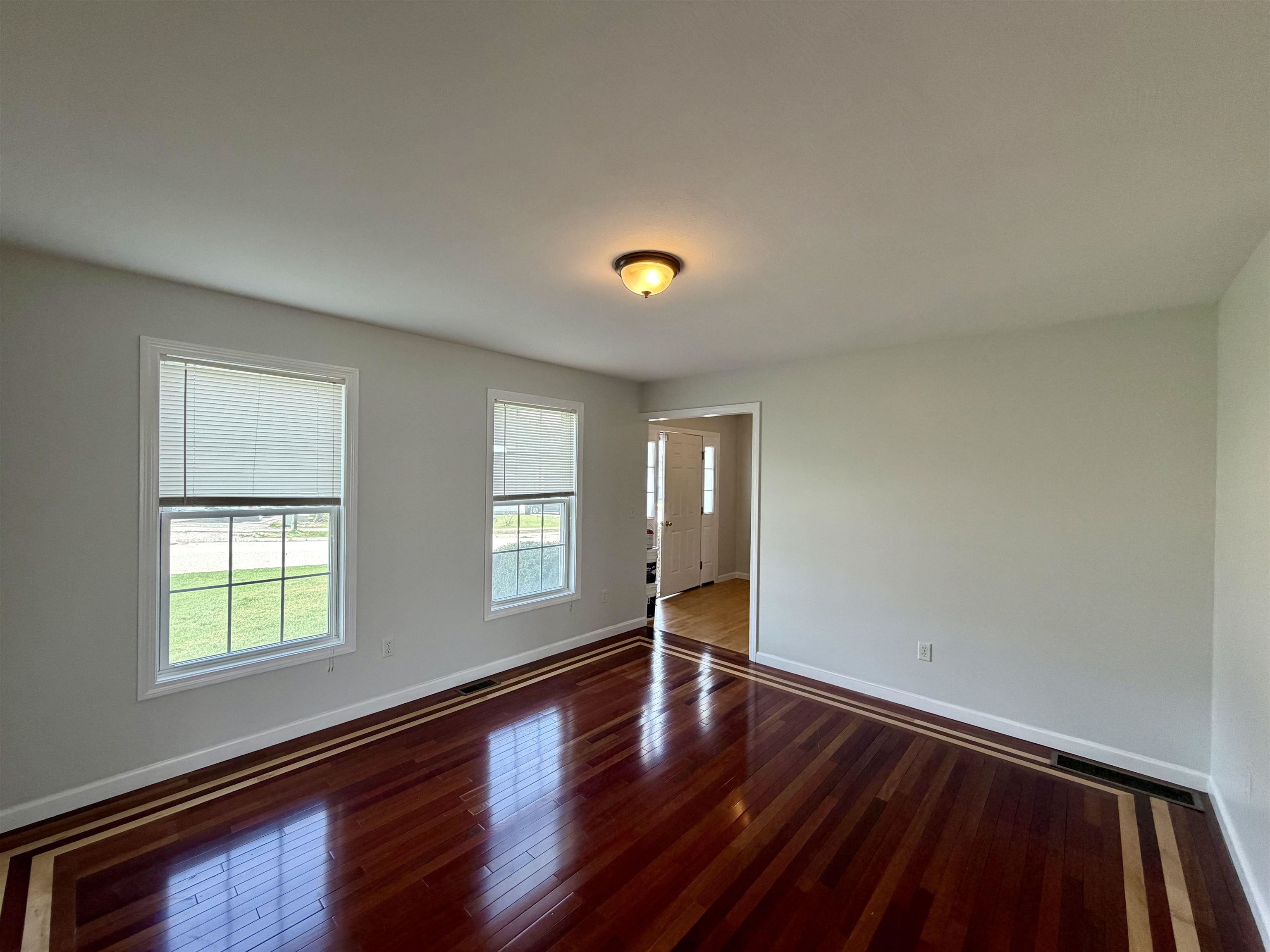 8 Normandy Way Nashua, NH 03063 - Photo 4 of 24