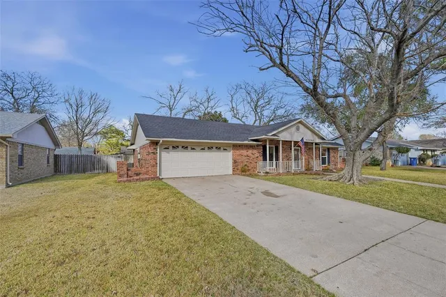$549,900 | 2822 Wentwood Drive, Grapevine, TX 76051