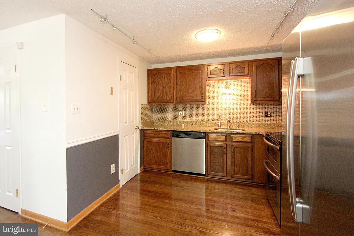310 Legato Terrace Silver Spring, MD 20901 - Photo 3 of 29 Kitchen