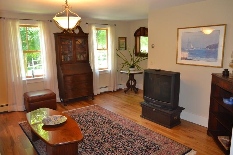 11 School Street St. George, ME 04860 - Photo 10 of 35 Den/family entertainment area. This...