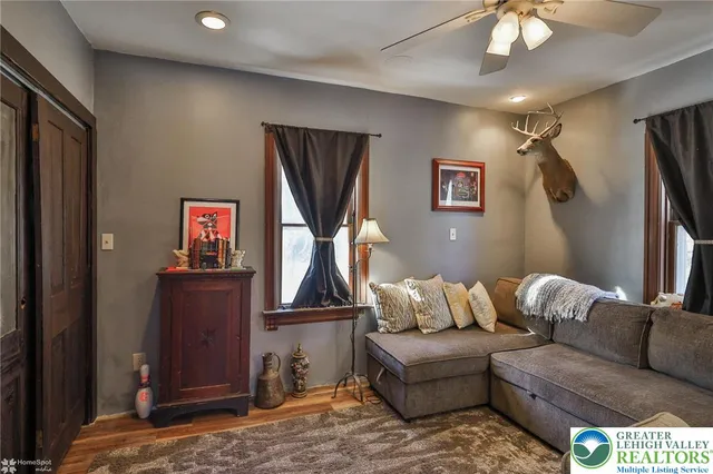 $659,900 | 507 East Station Avenue, Coopersburg, PA 18036