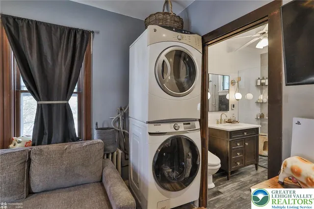 $659,900 | 507 East Station Avenue, Coopersburg, PA 18036