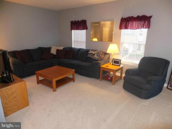 9234 Lorton Valley Road Lorton, VA 22079 - Photo 14 of 25 Living Room