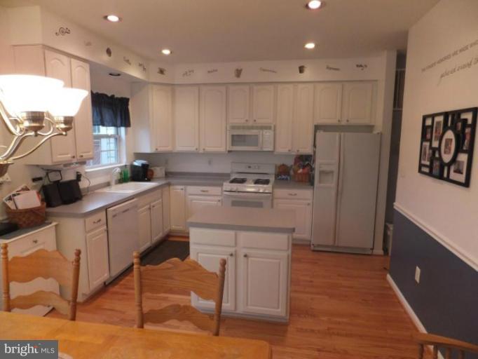 9234 Lorton Valley Road Lorton, VA 22079 - Photo 7 of 25 Kitchen