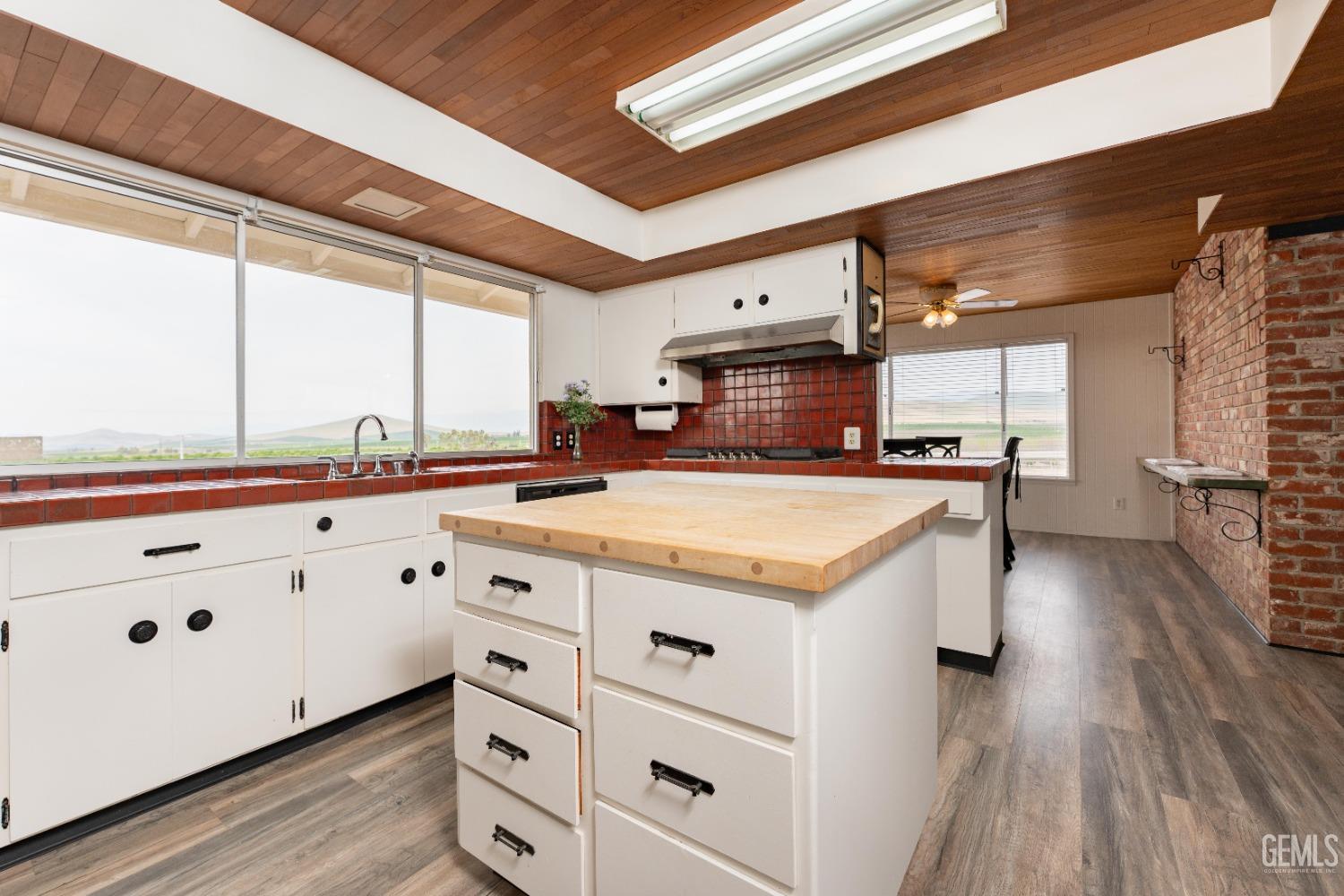 Undisclosed Address Terra Bella, CA 93270 - Photo 13 of 38