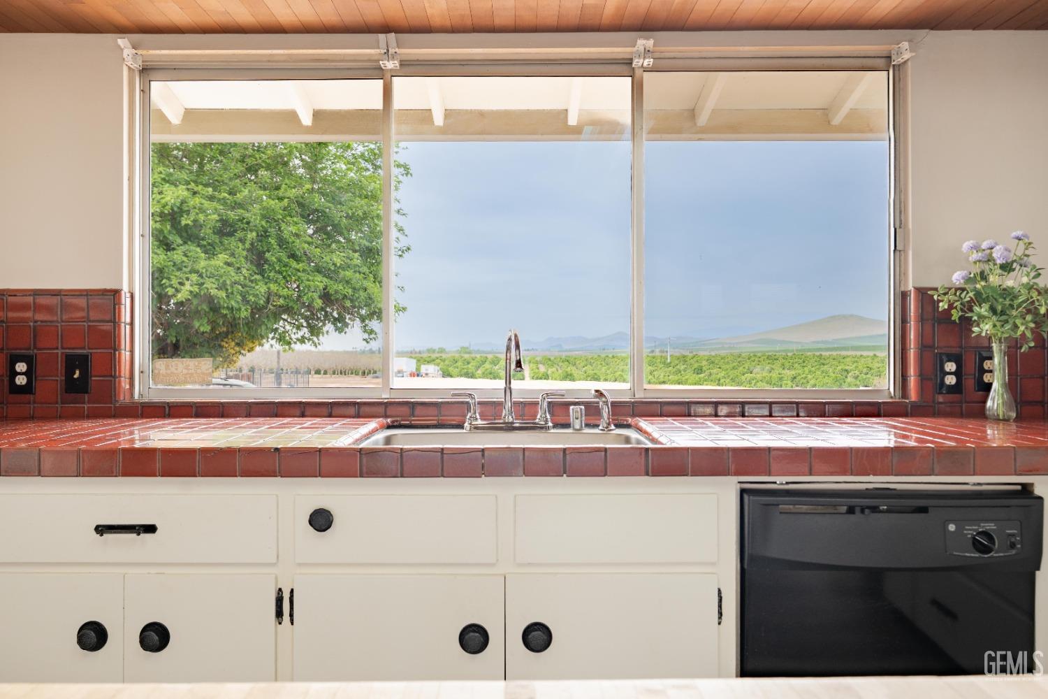 Undisclosed Address Terra Bella, CA 93270 - Photo 14 of 38