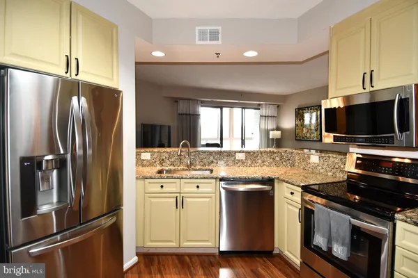 $349,000 | 3100 North Leisure World Boulevard, Unit 811, Silver Spring, MD 20906