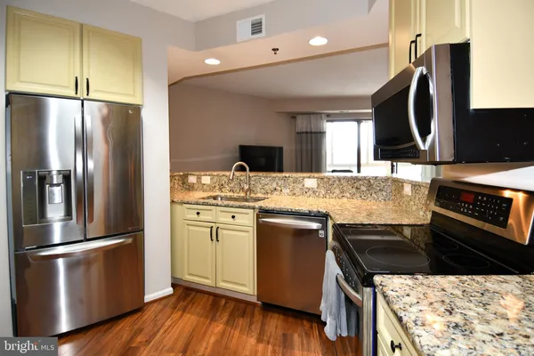 $349,000 | 3100 North Leisure World Boulevard, Unit 811, Silver Spring, MD 20906