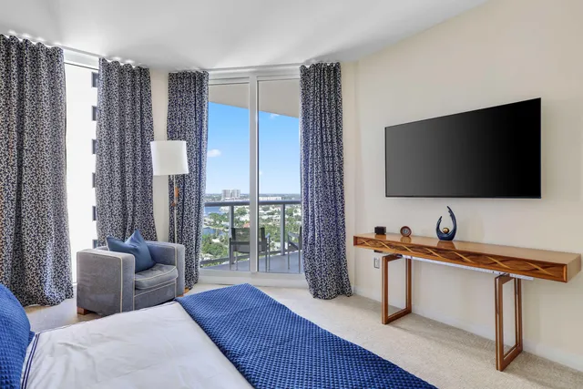 $3,995,000 | 2700 North Ocean Drive, Unit 1604A, Singer Island, FL 33404