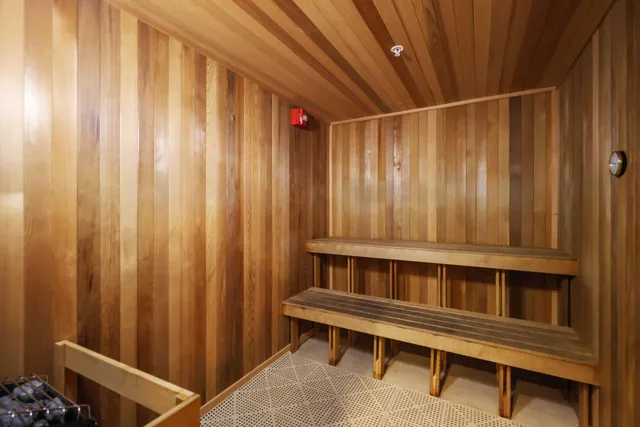 $3,995,000 | 2700 North Ocean Drive, Unit 1604A, Singer Island, FL 33404