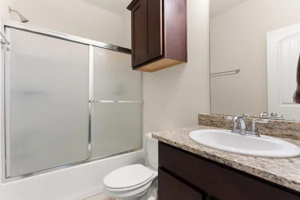 $270,000 | 3195 Baywood Avenue, Lake Charles, LA 70607