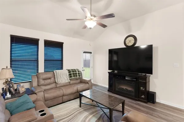 $270,000 | 3195 Baywood Avenue, Lake Charles, LA 70607