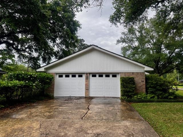 106 Robin Road Silsbee, TX 77656 - Photo 9 of 40