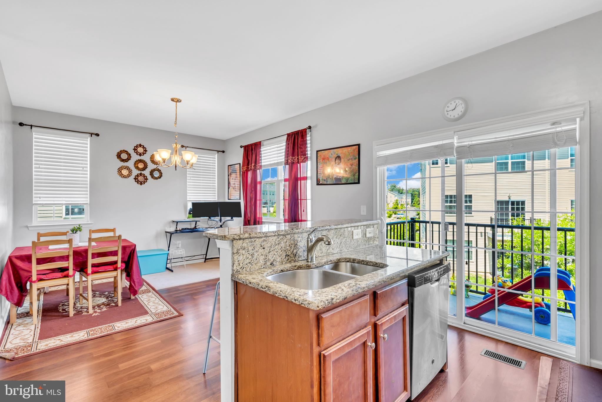 102 Creekside Way Burlington, NJ 08016 - Photo 16 of 40