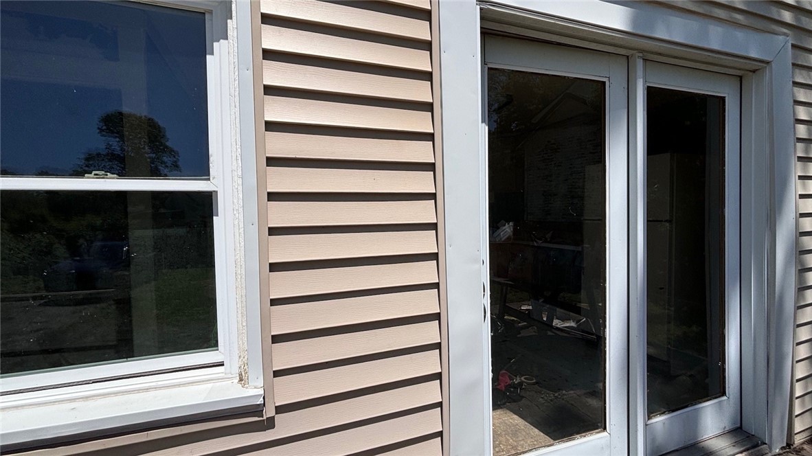 73 West Main Street Le Roy, NY 14482 - Photo 16 of 32