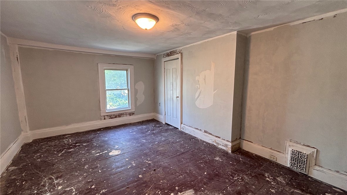 73 West Main Street Le Roy, NY 14482 - Photo 19 of 32 Primary Bedroom