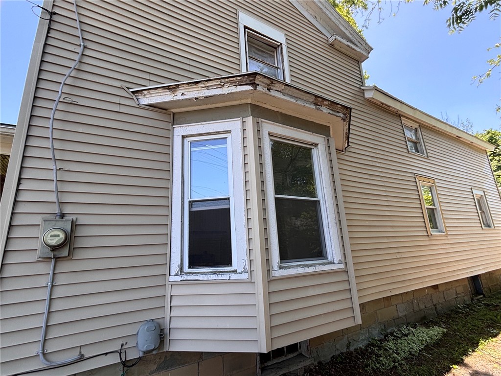 73 West Main Street Le Roy, NY 14482 - Photo 26 of 32 Exterior Bay window