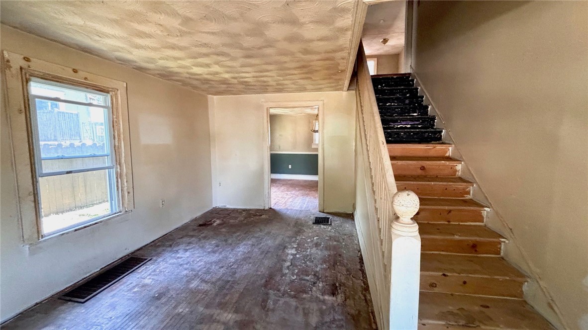 73 West Main Street Le Roy, NY 14482 - Photo 10 of 32 Front Staircase