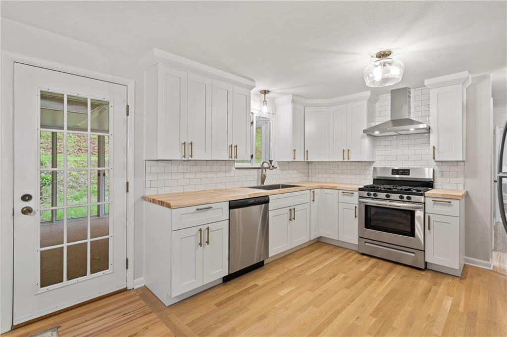 1909 Beulah Road Pittsburgh, PA 15235 - Photo 8 of 25 Gallery Image 8