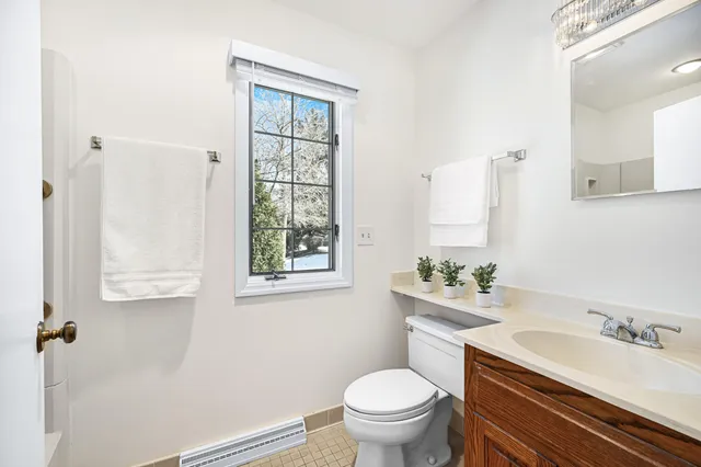 $495,000 | 10121 North Lee Court, Mequon, WI 53092