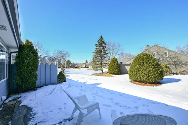 $495,000 | 10121 North Lee Court, Mequon, WI 53092