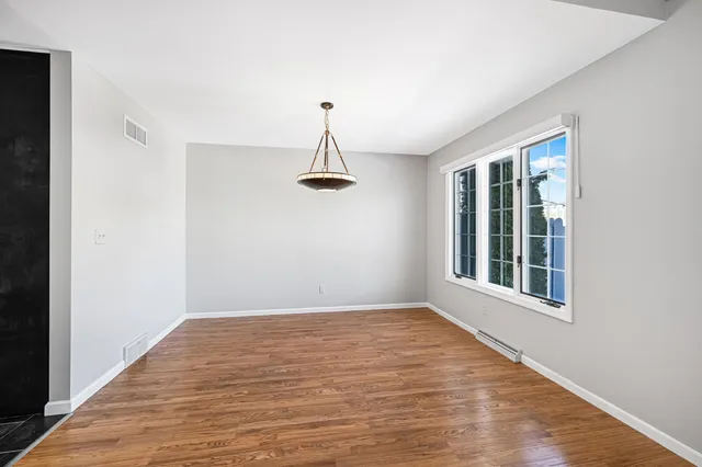 $495,000 | 10121 North Lee Court, Mequon, WI 53092