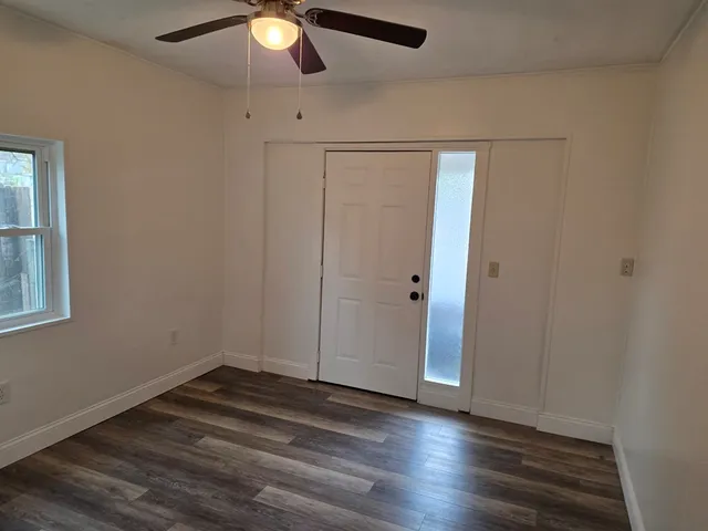 $2,100 | 221 Miller Street, Kerrville, TX 78028