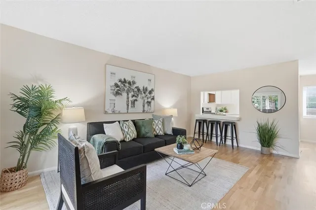 $825,000 | 3101 Plaza Del Amo, Unit 8, Torrance, CA 90503