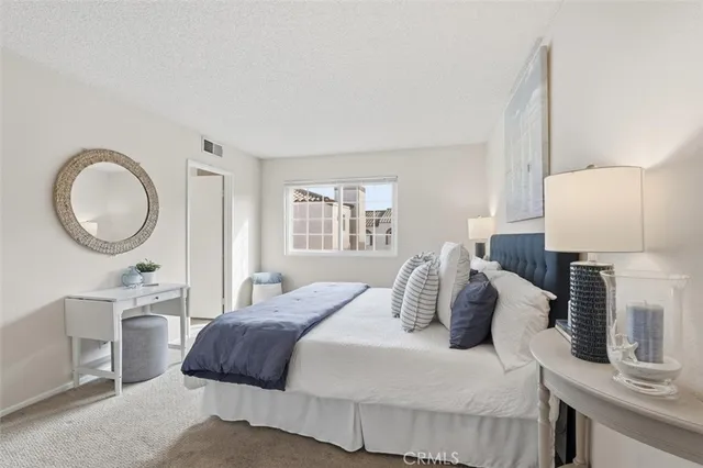 $825,000 | 3101 Plaza Del Amo, Unit 8, Torrance, CA 90503