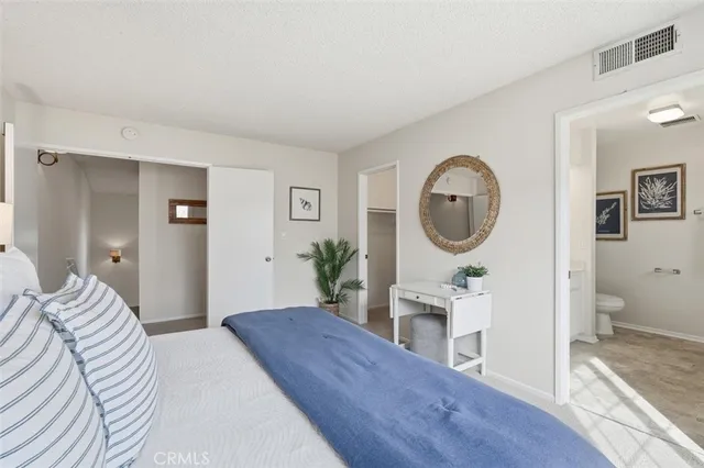 $825,000 | 3101 Plaza Del Amo, Unit 8, Torrance, CA 90503