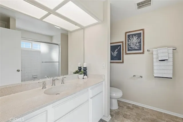 $825,000 | 3101 Plaza Del Amo, Unit 8, Torrance, CA 90503