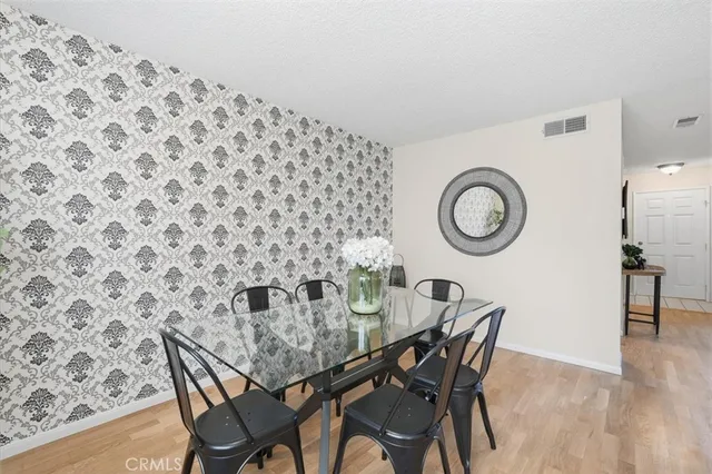 $825,000 | 3101 Plaza Del Amo, Unit 8, Torrance, CA 90503