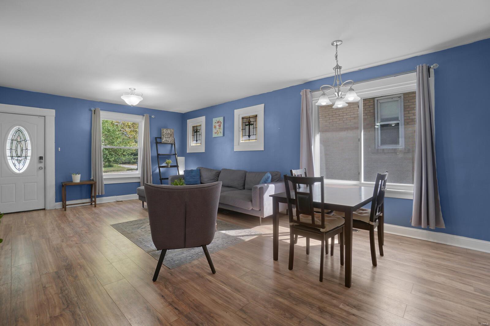 2435 Walton Road St. Louis, MO 63114 - Photo 4 of 26 Gallery Image 4